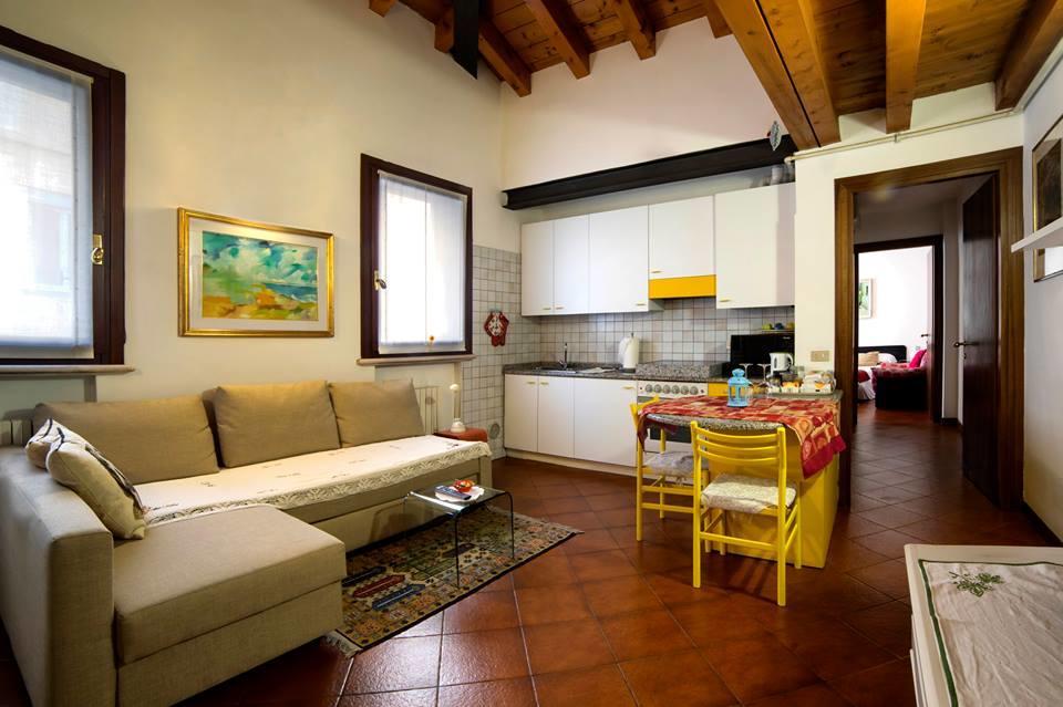 Holiday Treviso Suite Lombardi Exterior photo